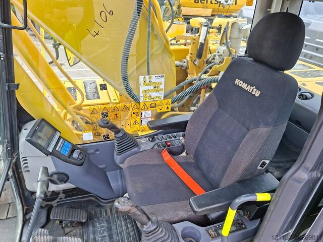 Crawler excavator Komatsu HB215LC-3