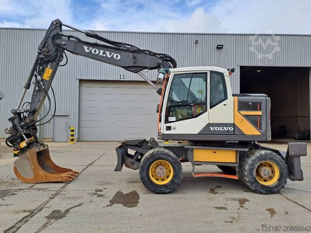 Wheel excavator Volvo EWR150E+Engcon Rototilt