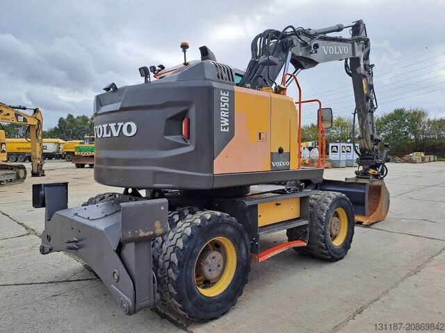 Wheel excavator Volvo EWR150E+Engcon Rototilt