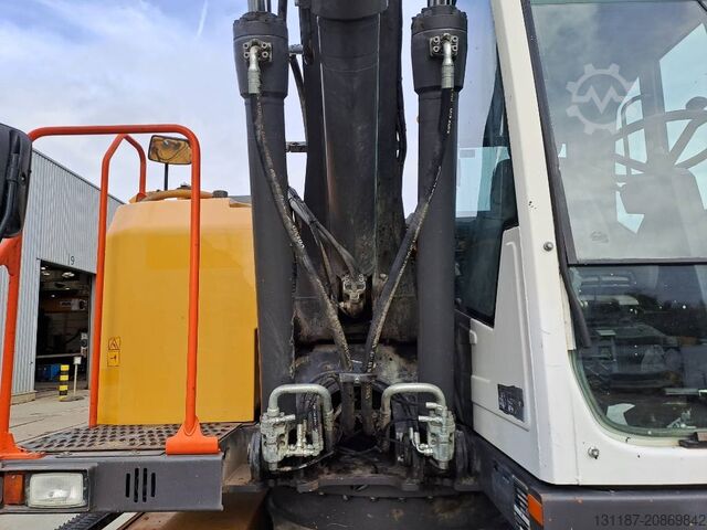 Wheel excavator Volvo EWR150E+Engcon Rototilt