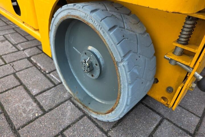 Scissor lift Haulotte Compact 12 Electric, 12m Working Height, 300kg Cap