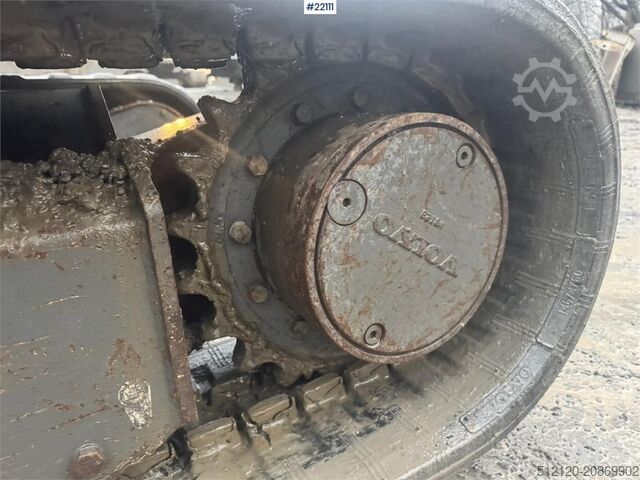 Crawler excavator Volvo ECR58D with rototilt and 2 buckets. 3,100 hours.