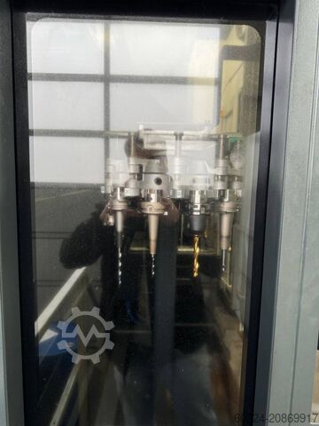 CNC -Fräsmaschine DMG DMU 210 P