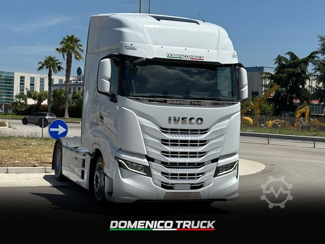 Standard tractor unit IVECO S-WAY 530