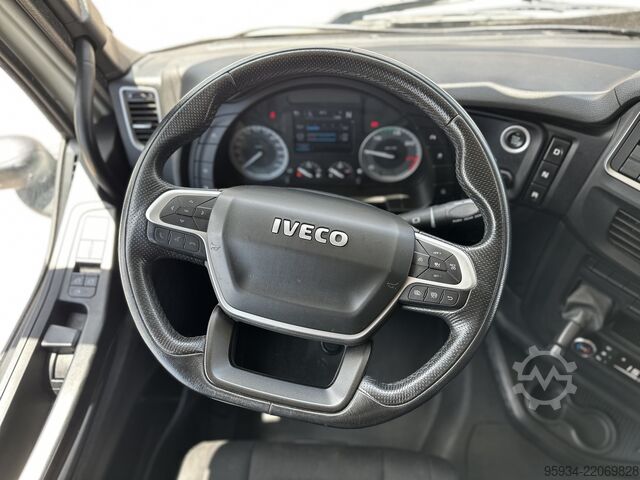 Standard tractor unit IVECO S-WAY 530