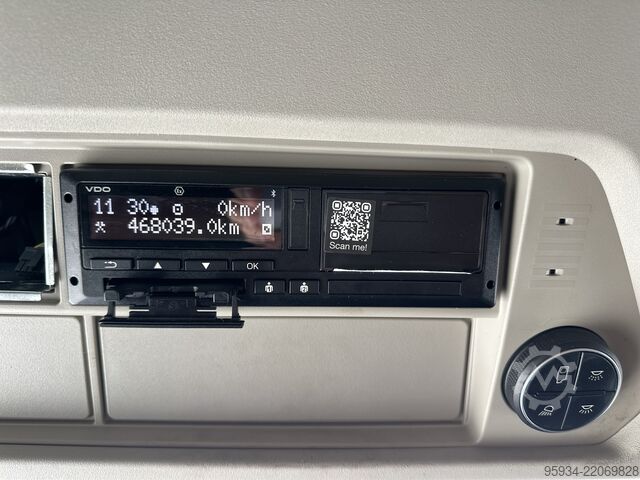 Standard tractor unit IVECO S-WAY 530