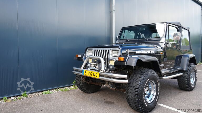 Personenbeförderung Jeep WRANGLER YJ 4.0i SOFTTOP 4x4 1993