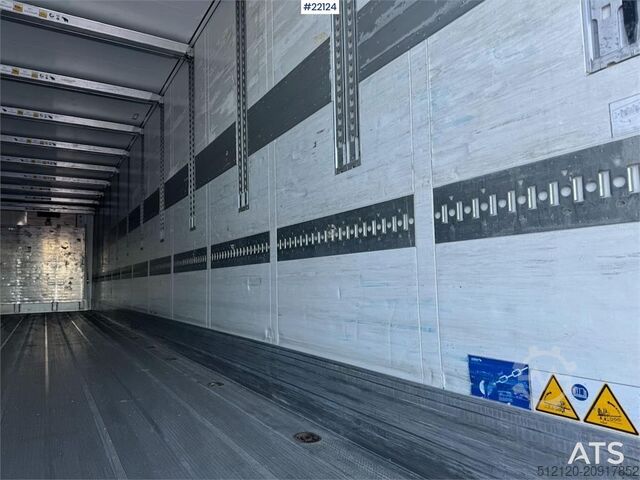 Kühl-/Tiefkühltransport Schmitz Cargobull box semi-trailer with refrigeration/freezer unit