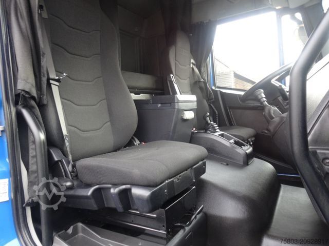 Flatbed truck with tarp IVECO EuroCargo 160E280 Pritsche 7,20m 1xBett Edscha