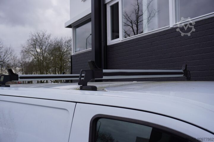 Delivery van Ford Transit Custom 2.0 TDCI EURO 6 - Airco - Cruise...