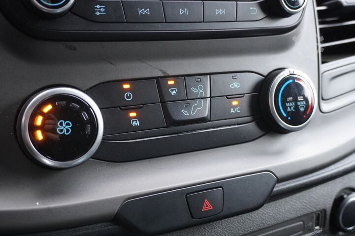 Delivery van Ford Transit Custom 2.0 TDCI EURO 6 - Airco - Cruise...