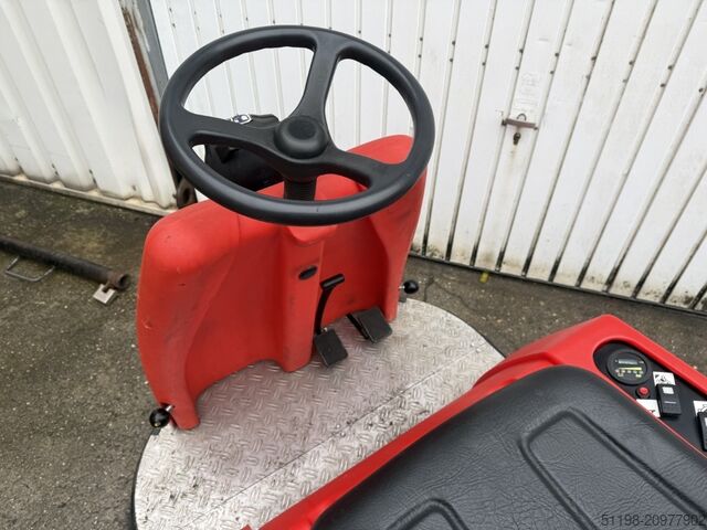Ride-on vacuum sweeper Stolzenberg Twin Top TT 1100 / E Aufsitzkehrmaschine