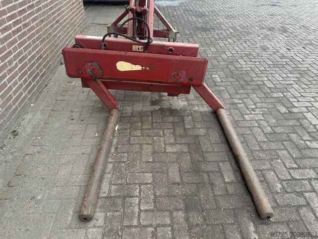 Round bale clamp  Balen stapellaar
