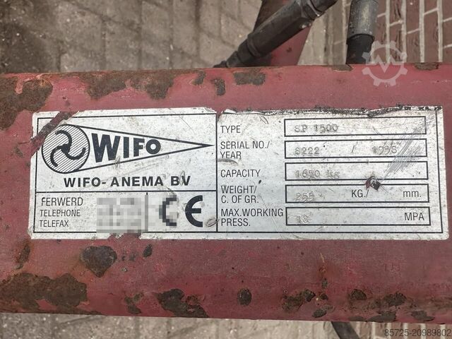 Round bale clamp  Balen stapellaar