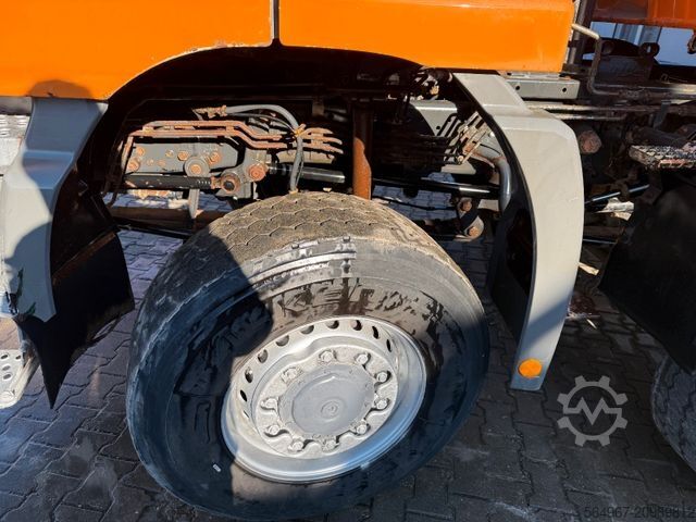 Three-sided tipper truck MERCEDES-BENZ 4143 Actros MP1 3-Seiten-Kipper Bordmatic 8x6