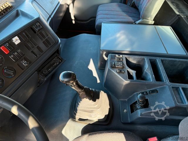 Three-sided tipper truck MERCEDES-BENZ 4143 Actros MP1 3-Seiten-Kipper Bordmatic 8x6