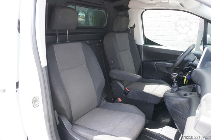 Panel van Peugeot Partner 1.5 BlueHDI 130PK EURO 6 - Airco - Crui...