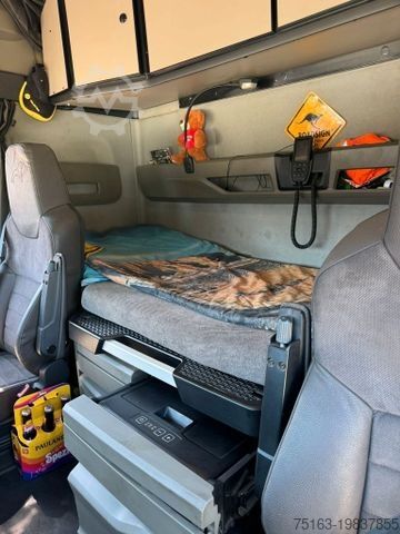 Logging truck MAN TGX 26.580