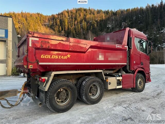 Kipper Scania R650 6x4 tipper truck with Sørling triple-axle tra