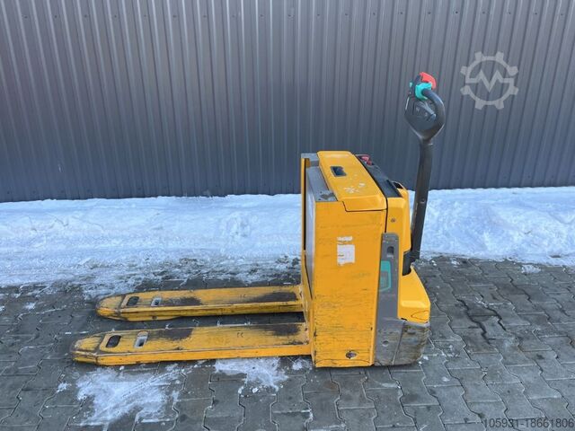Electric Pallet Truck Jungheinrich EJEC20