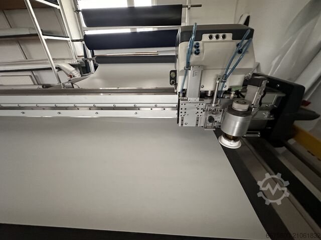 Textilschneidemaschine bullmer Premiumcut ELC CV