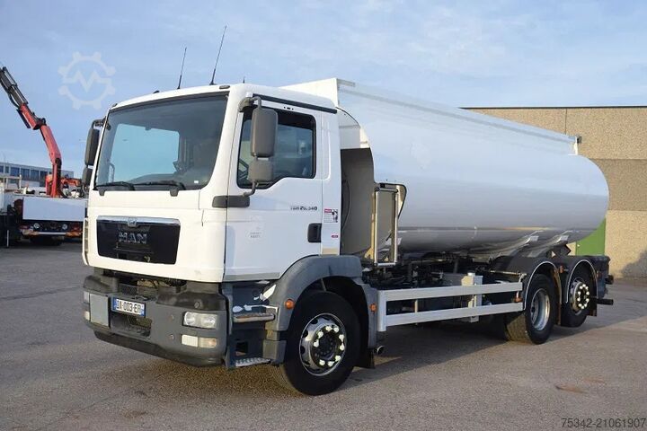 Tanker truck MAN TGM 26.340