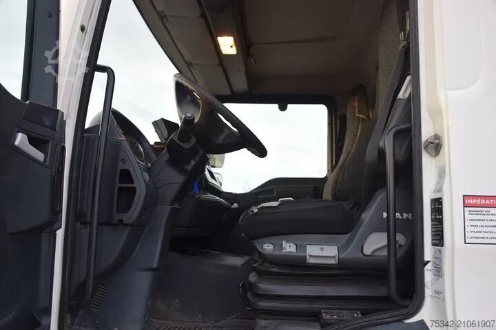 Tanker truck MAN TGM 26.340