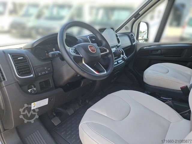 Teilintegriertes Wohnmobil BÜRSTNER Lyseo TD 727 G Mega Deal! 36.021 Euro sparen!