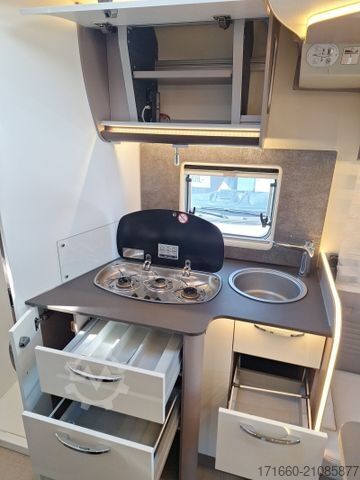 Teilintegriertes Wohnmobil BÜRSTNER Lyseo TD 727 G Mega Deal! 36.021 Euro sparen!