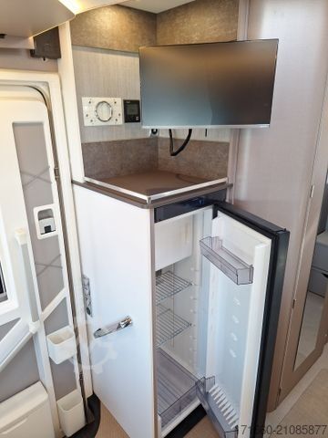 Teilintegriertes Wohnmobil BÜRSTNER Lyseo TD 727 G Mega Deal! 36.021 Euro sparen!