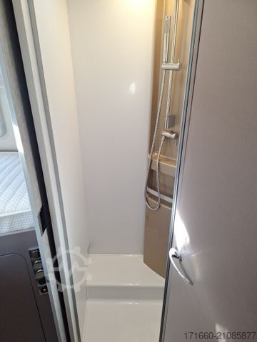 Teilintegriertes Wohnmobil BÜRSTNER Lyseo TD 727 G Mega Deal! 36.021 Euro sparen!