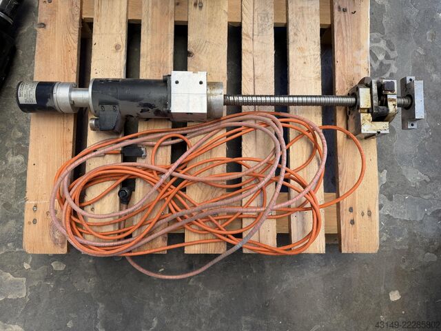 Elektromotor INDRAMAT MAC041A-0-1S-4-E/050-A-0/W1668LV