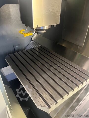 VERTIKALES BEARBEITUNGSZENTRUM Mikron HSM 800