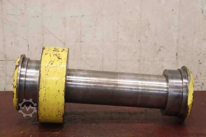 Travel wheel axle for crane trolley unbekannt D=240x545