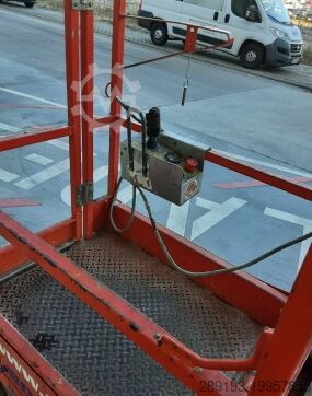 Vertikalmastbühne Skyjack SJ 12