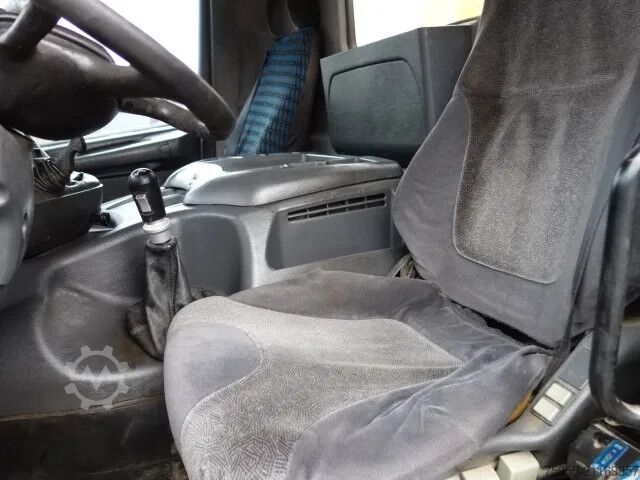 3-Seiten-Kipper Scania P124-360 124-360  6x6 manual fuelpump