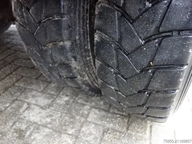 3-Seiten-Kipper Scania P124-360 124-360  6x6 manual fuelpump