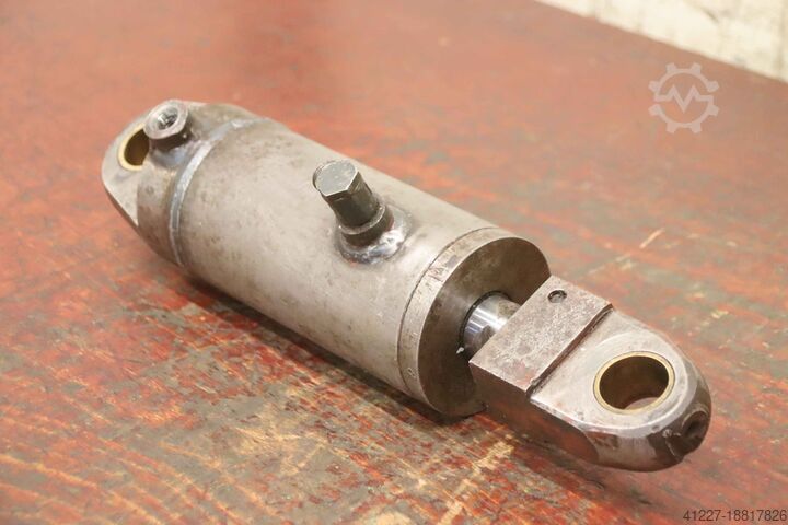 Hydraulikzylinder unbekannt Hub 75 mm