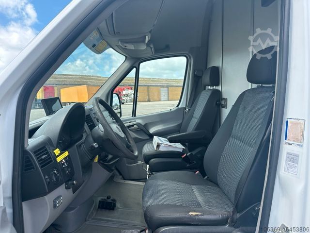Working platform truck MERCEDES-BENZ Sprinter 516 CDI Versalift ET-36-LF 13,7 m.
