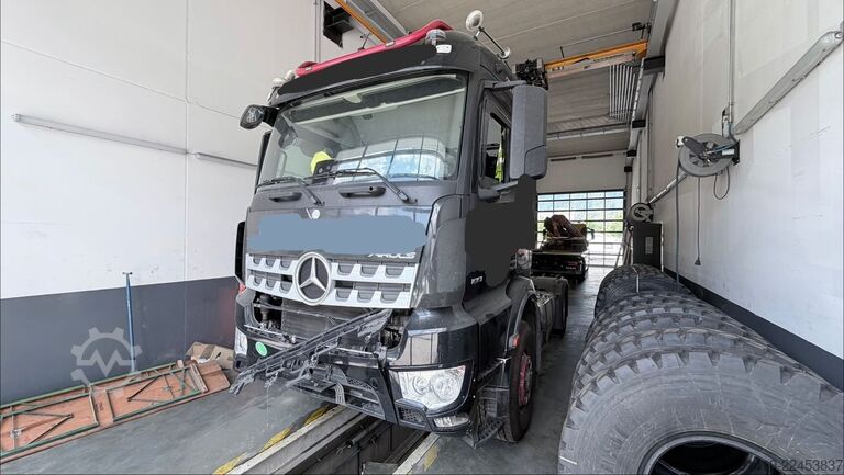 Standard tractor unit MERCEDES-BENZ Arocs 1851 4x4  Hydrodrive Bj 2016