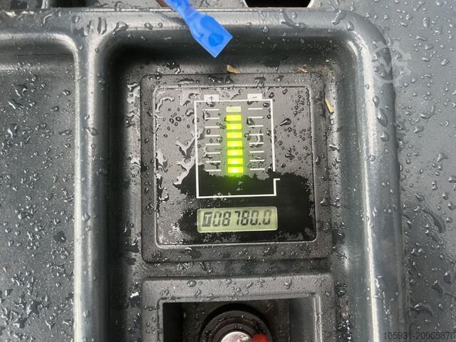 Tow Tractor Jungheinrich EZS130