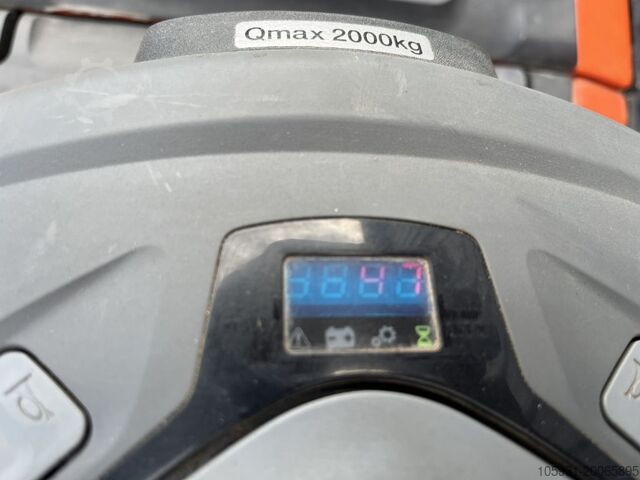 Electric Pallet Truck BT LPE200