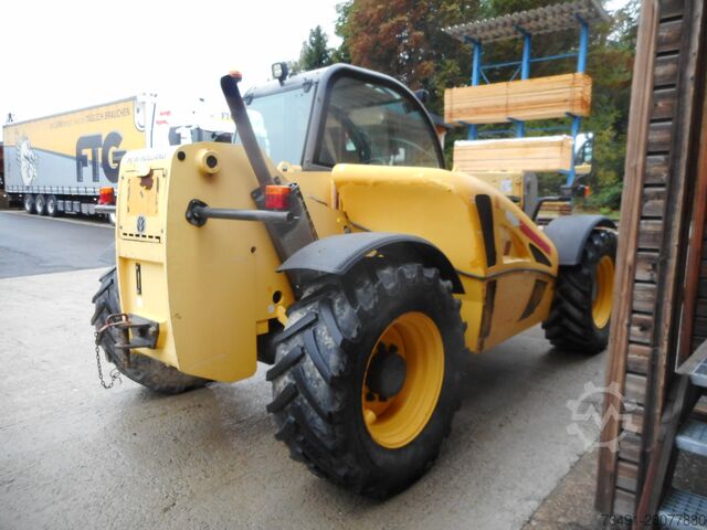 Telescopic handler New Holland LM732