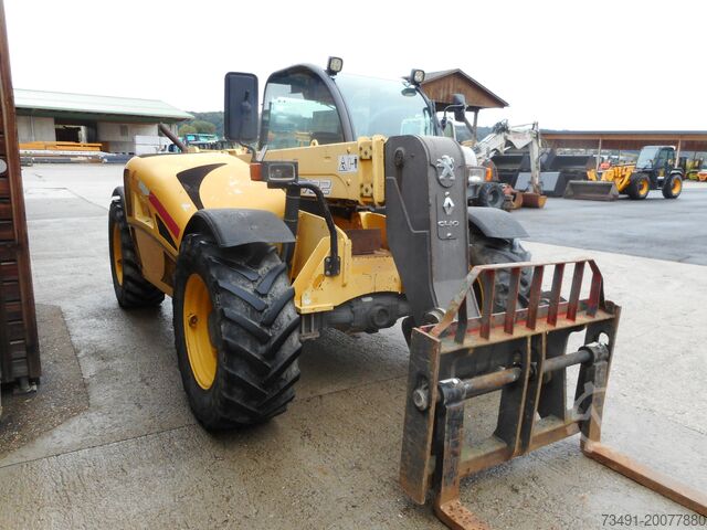 Telescopic handler New Holland LM732