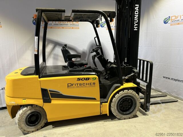 Elektro 4 Rad-Stapler Hyundai 50B-9