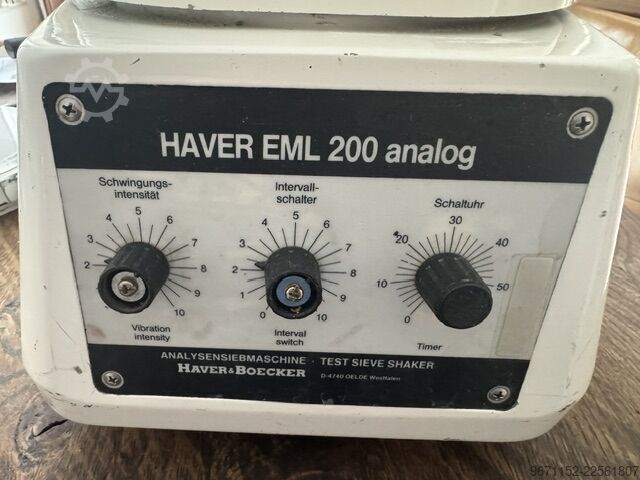 Vibrating screen Haver EML 200 analog