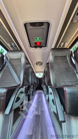 Minibus IVECO 2x Daily 70 Lagerfahrzeug Ferqui Sunrise 2,5 m B