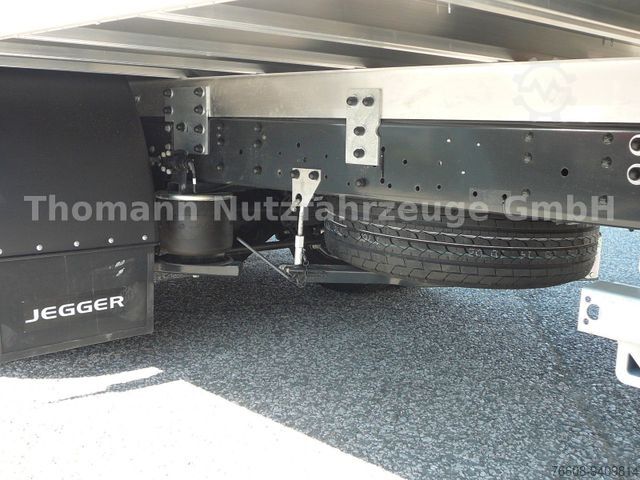 Transporter mit Koffer IVECO Daily 70C18 Koffer LBW AHK