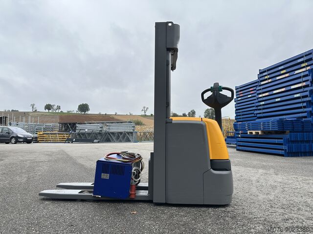 Jungheinrich EJC 216 pallet stacker Jungheinrich EJC 216