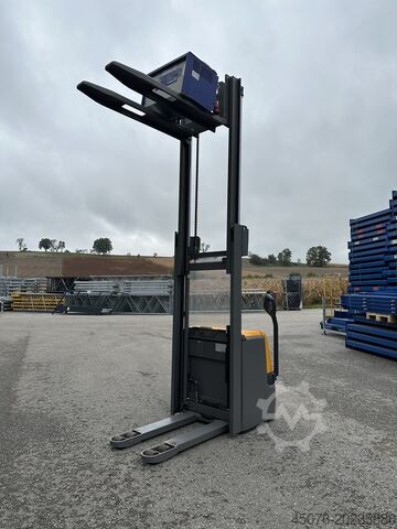 Jungheinrich EJC 216 pallet stacker Jungheinrich EJC 216